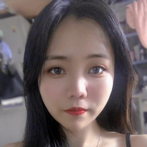 活跃的女孩的照片