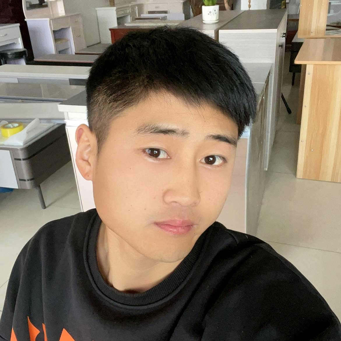 欠你的浅吻皮带的照片