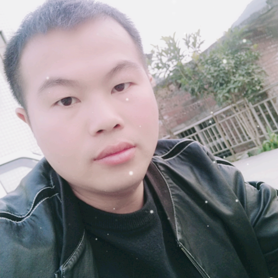 殷勤倾心青衫的照片