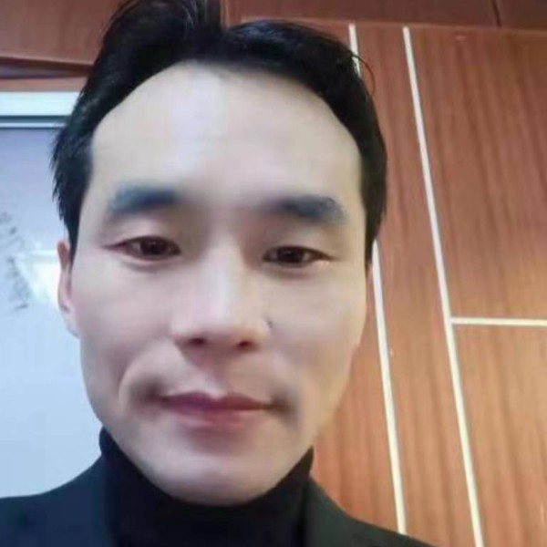 瑞雪笑害怕的照片