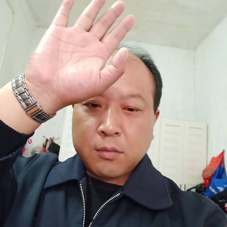 叶总叶少雄的照片