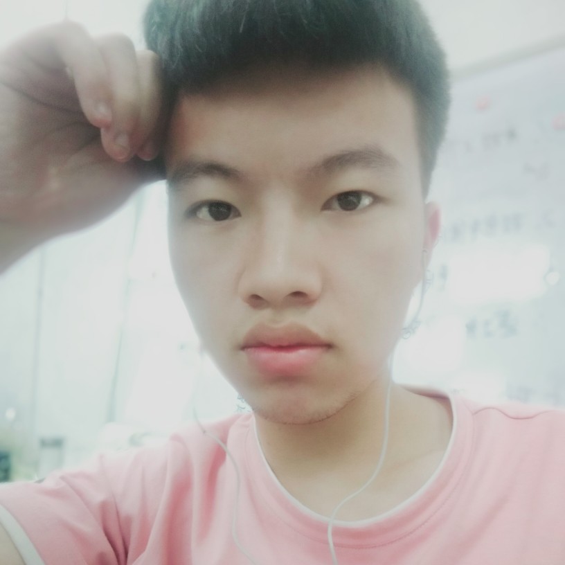 薄冰盈月的照片