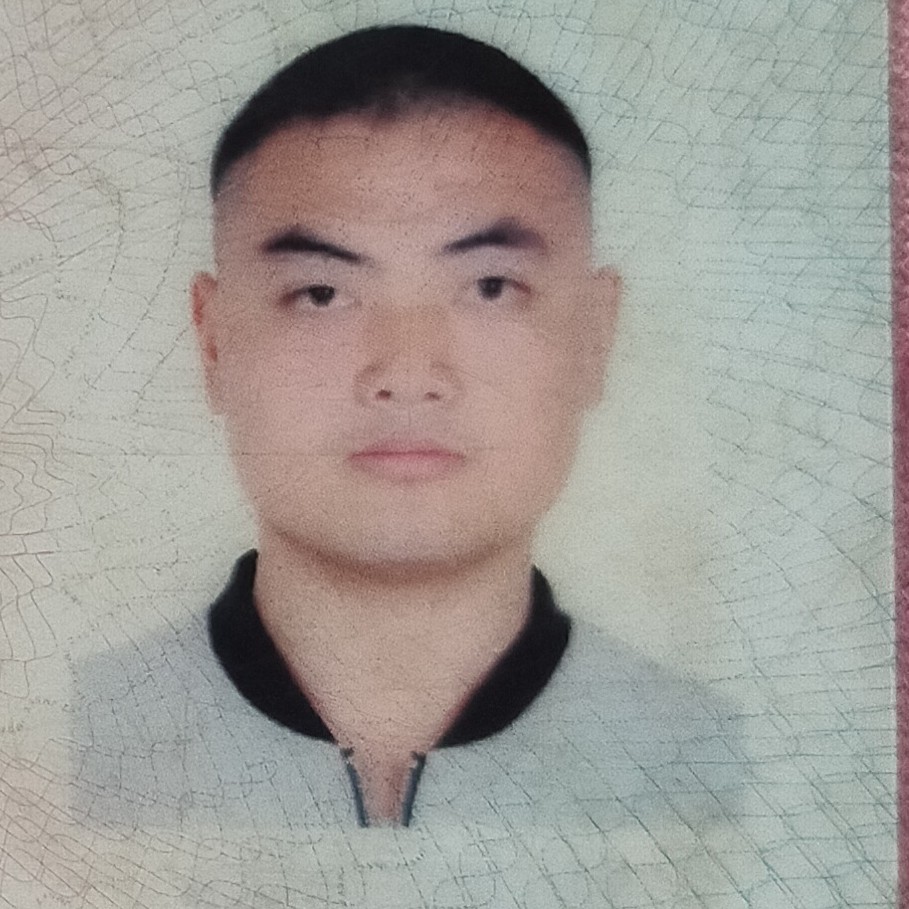 杨钊炜的照片