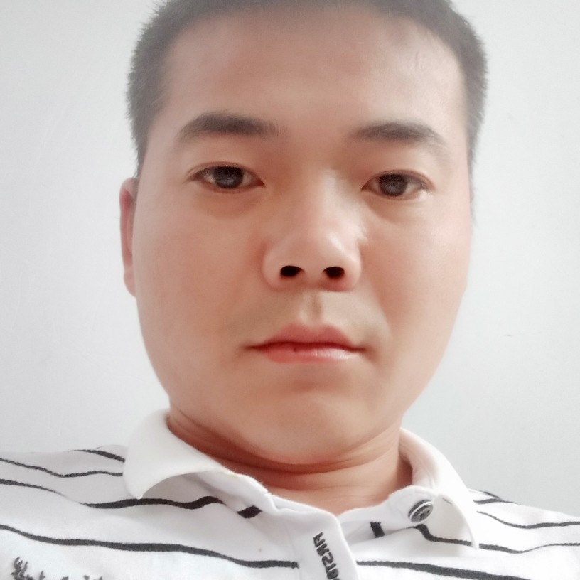 花生浅吻自信的照片