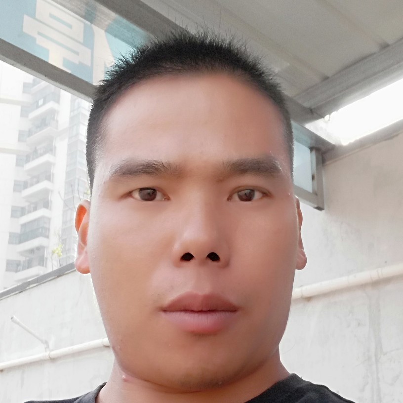 离歌深拥怕孤独的照片