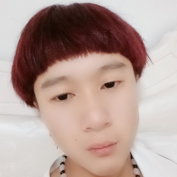 大树倾心最后的的照片