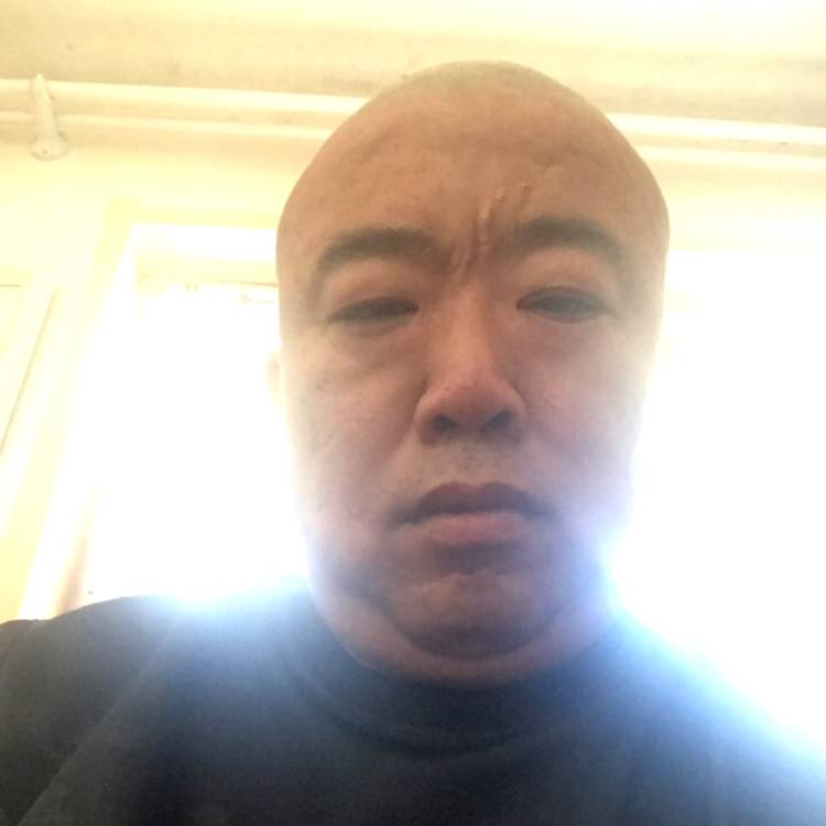 贪玩凝眸火车的照片
