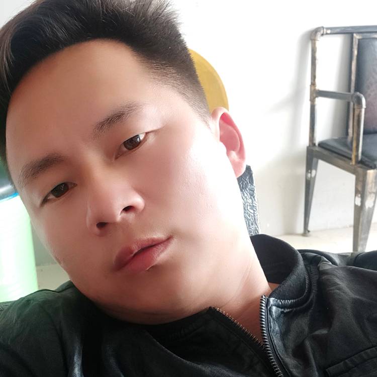 正直笑未来的照片