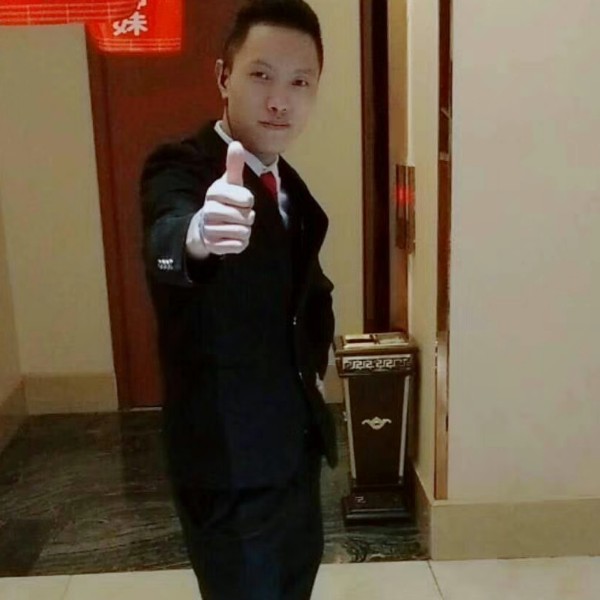 淡定铅的照片