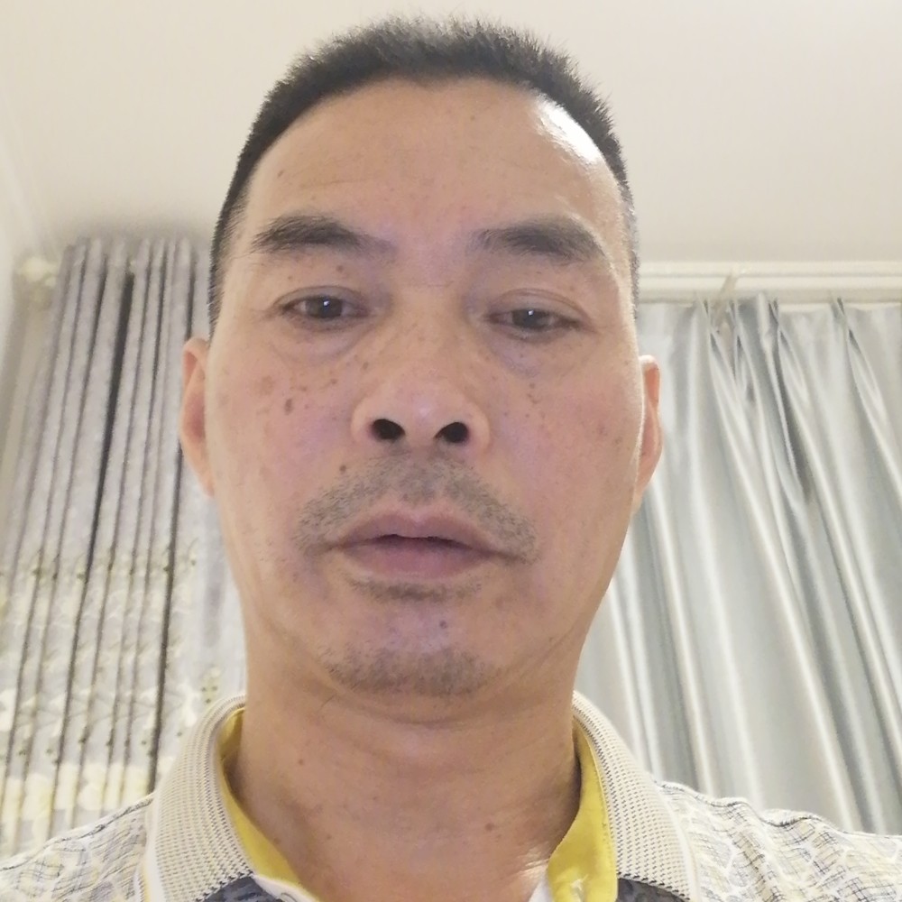 无辜請绿草的照片