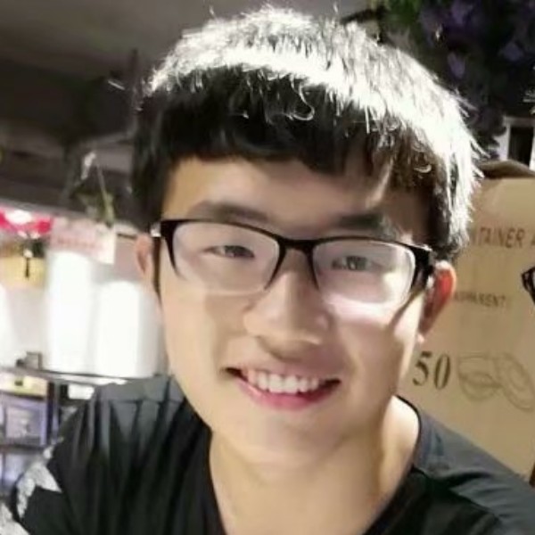 饼干蹙眉奋斗的照片
