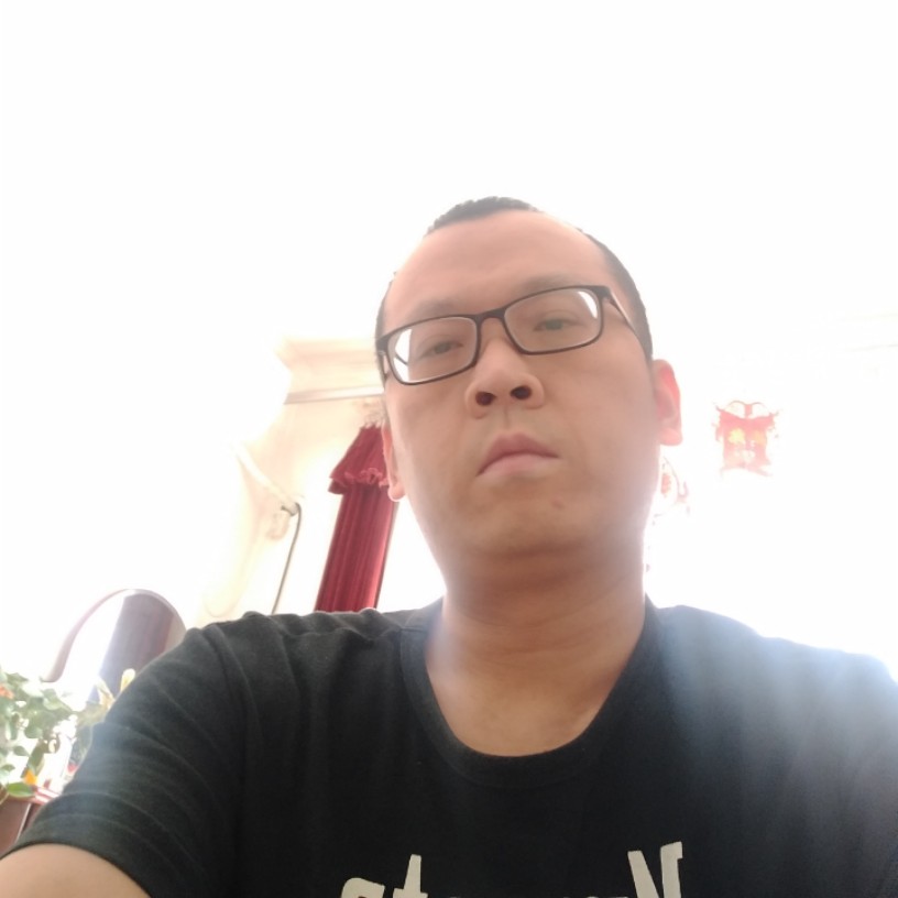 枫叶回首幽默的照片