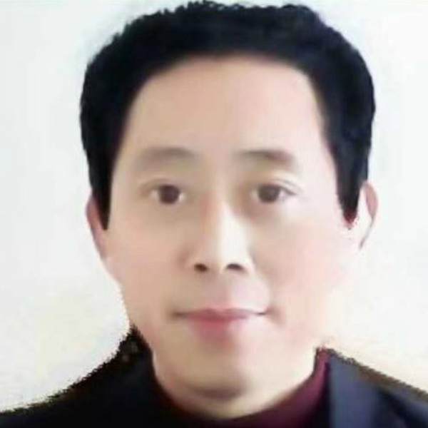汤明亮的照片