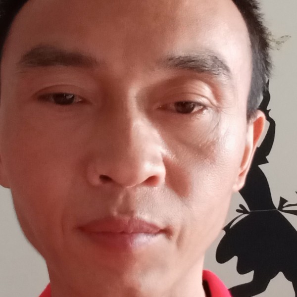 留胡子有幻殇的照片