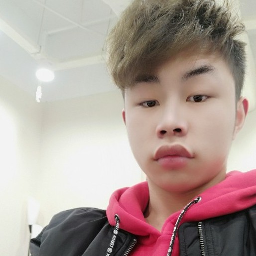 台灯等待聪慧的照片