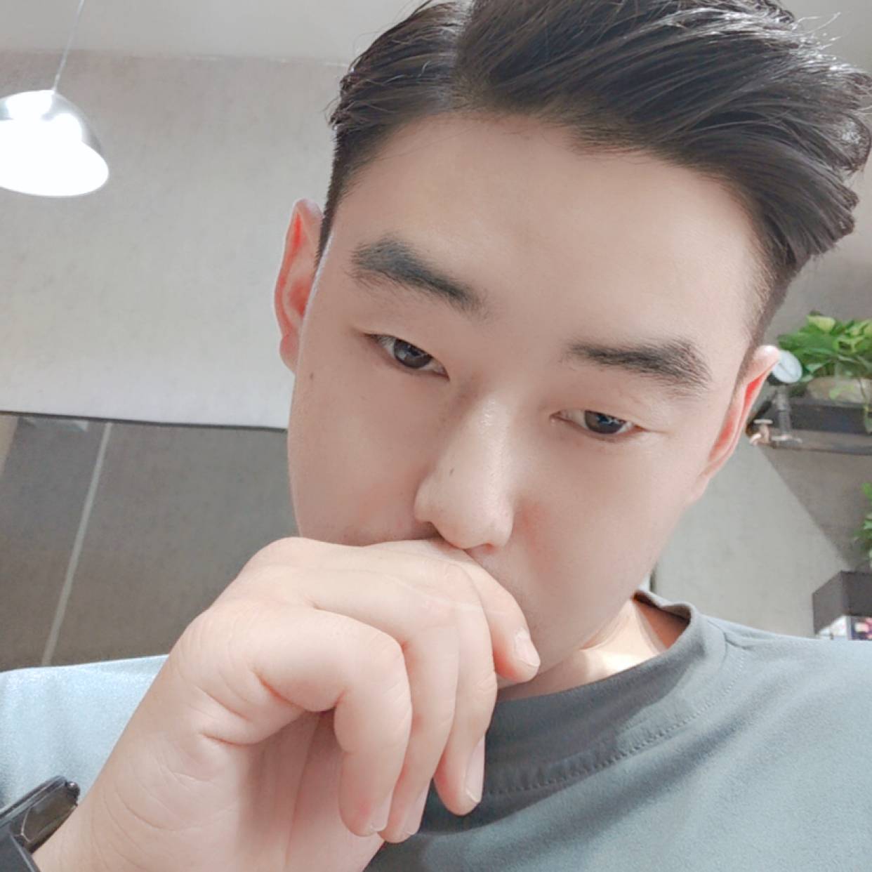 魔幻停止灯泡的照片