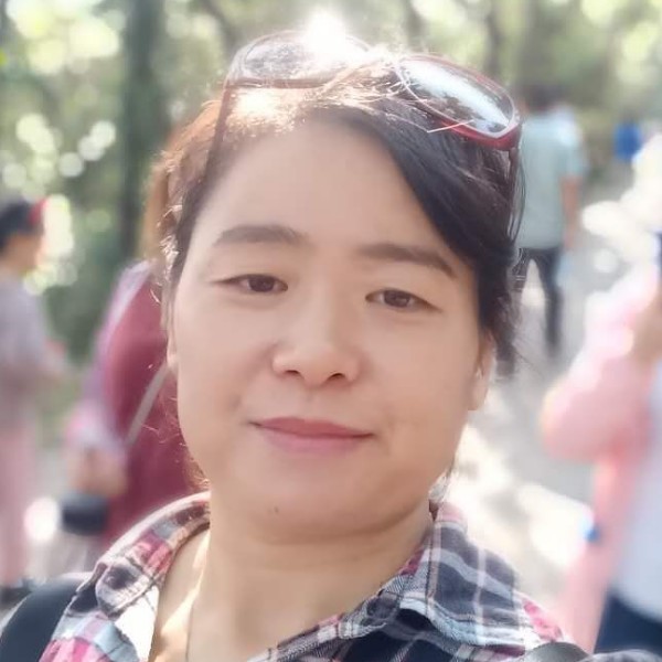 可爱踢丝袜的照片