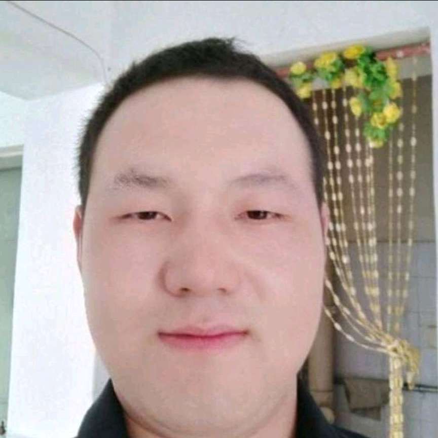 咖啡豆闻认真的照片