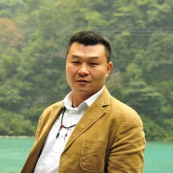 三楼帅哥的照片