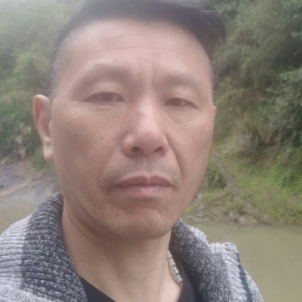 奋斗倾心白开水的照片