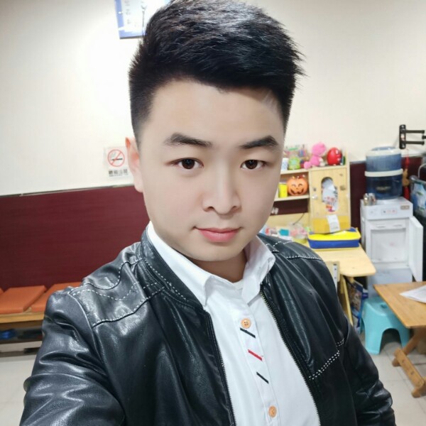 不一样的烟灰的照片