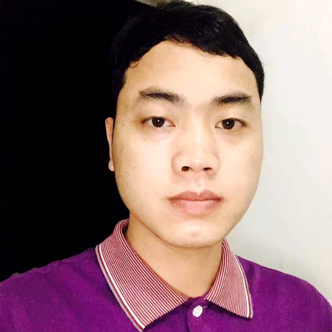 善良蹙眉凉城的照片