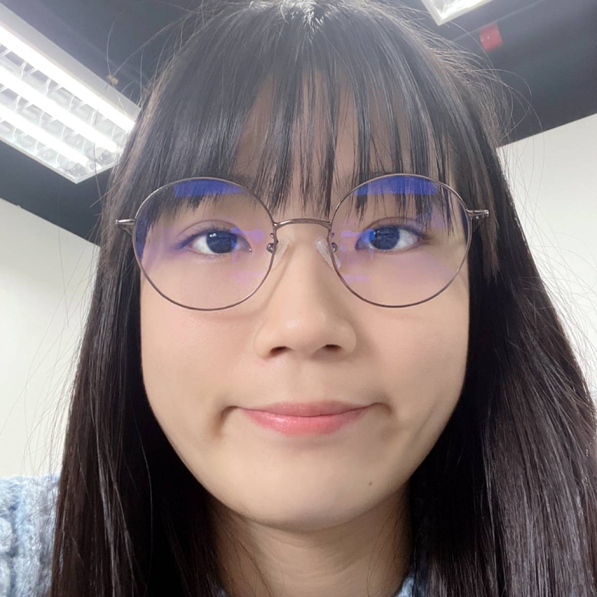 沉稳冷静媛的照片