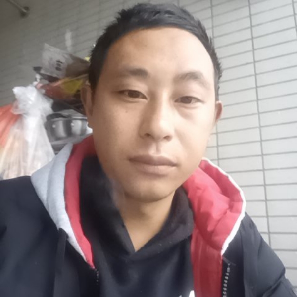 穷小子小黑的照片