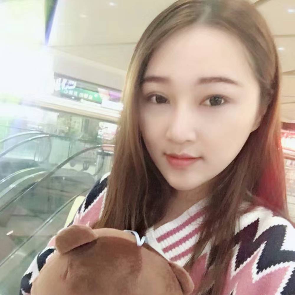 跪下叫女王的照片