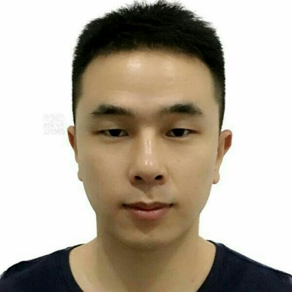 。小兄弟。的照片