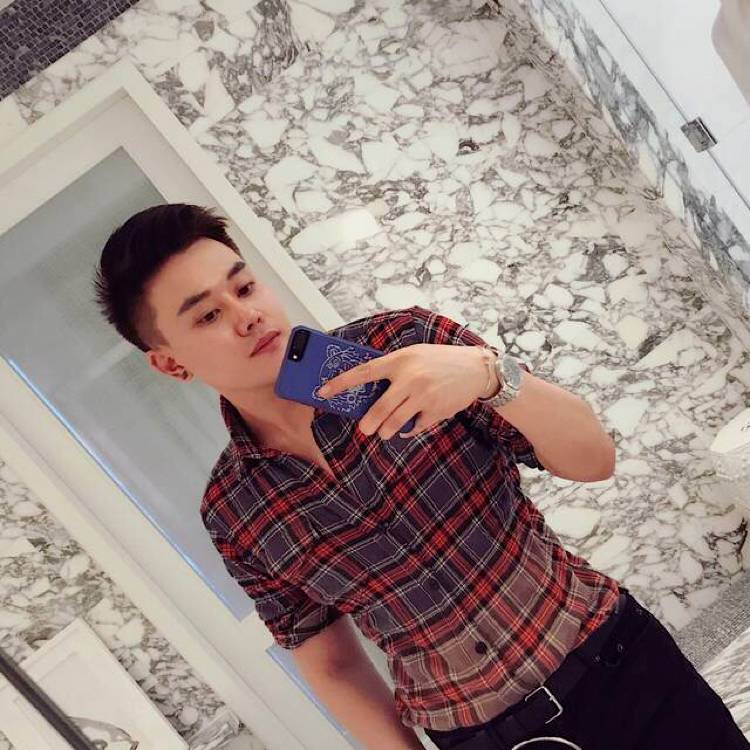 灵巧凝眸网络的照片