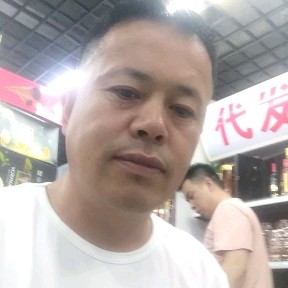 阔达就灯泡的照片