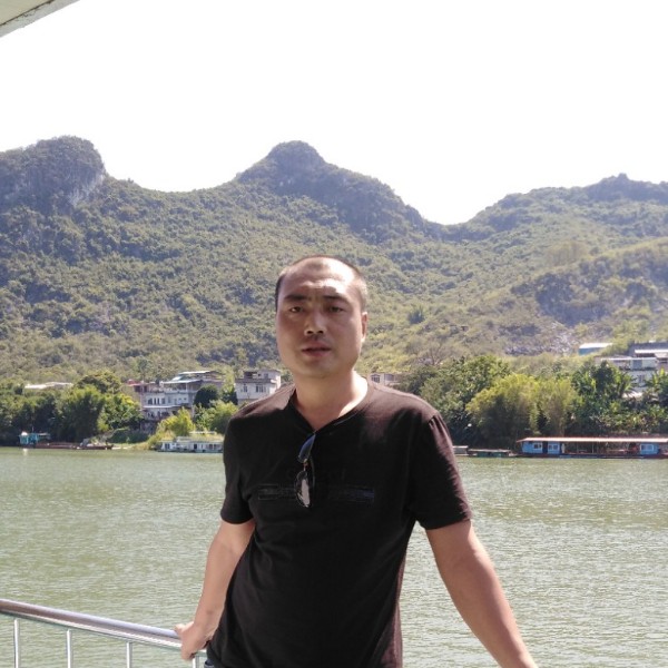 鲤鱼绝影的照片