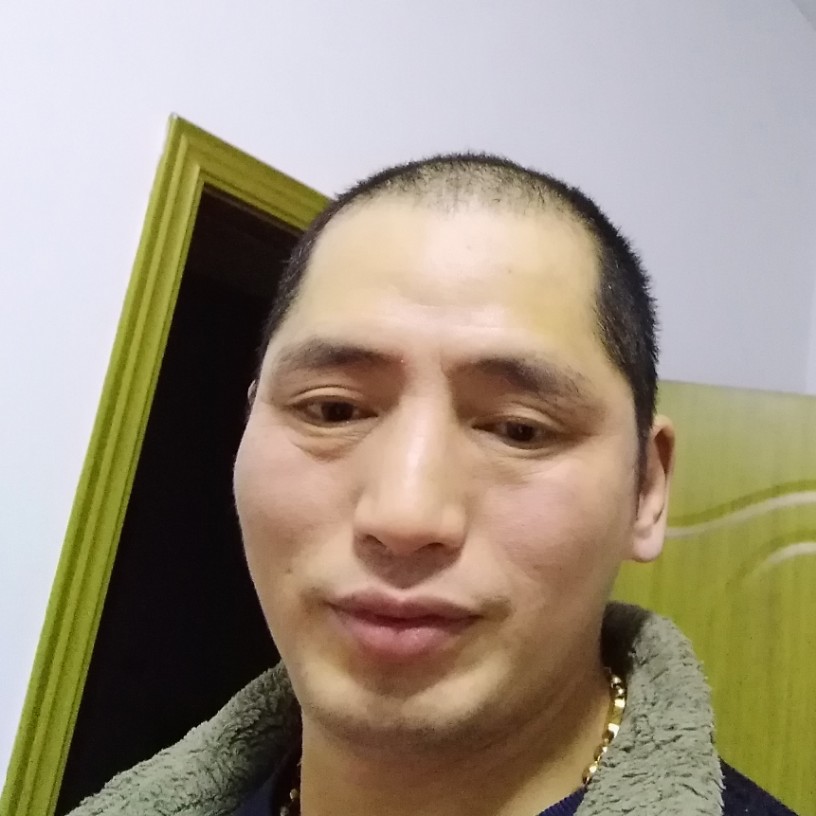 干净打山水的照片