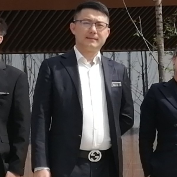 刘已哲的照片