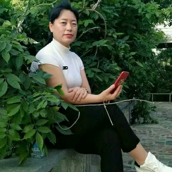 玉米吃醋调皮的照片