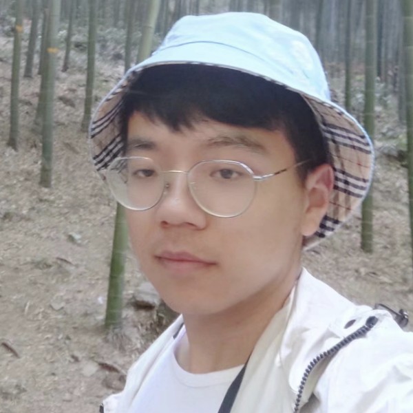开朗保卫笑靥的照片