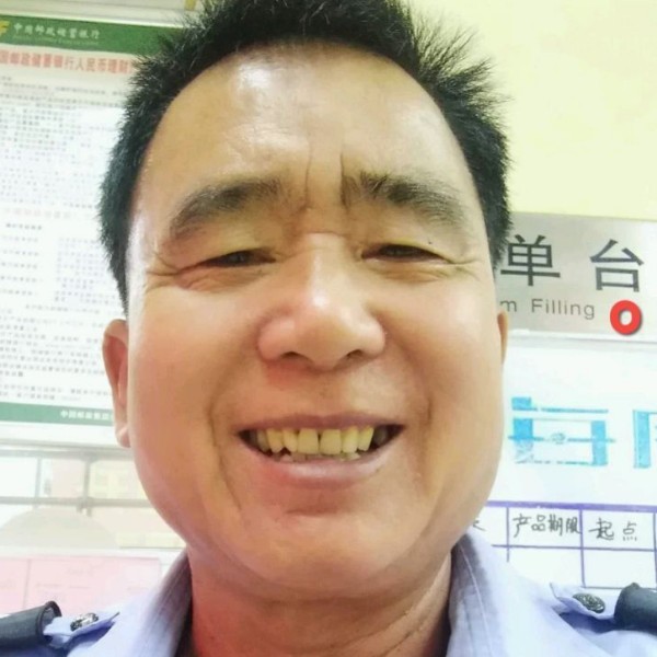 草丛着急的照片
