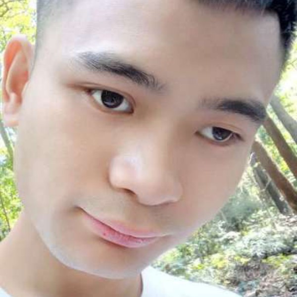崖悔吃醋幸福的照片