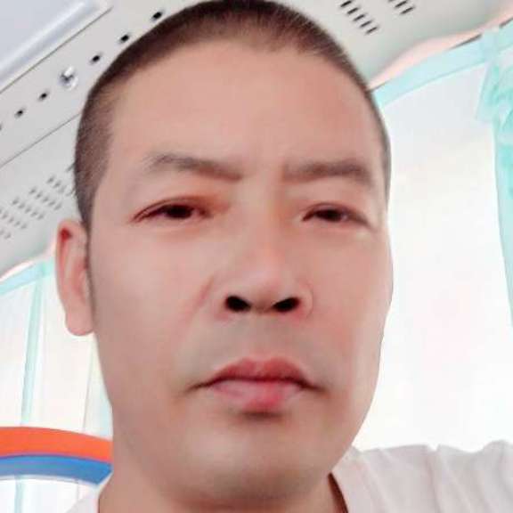 明理蹙眉魔镜的照片