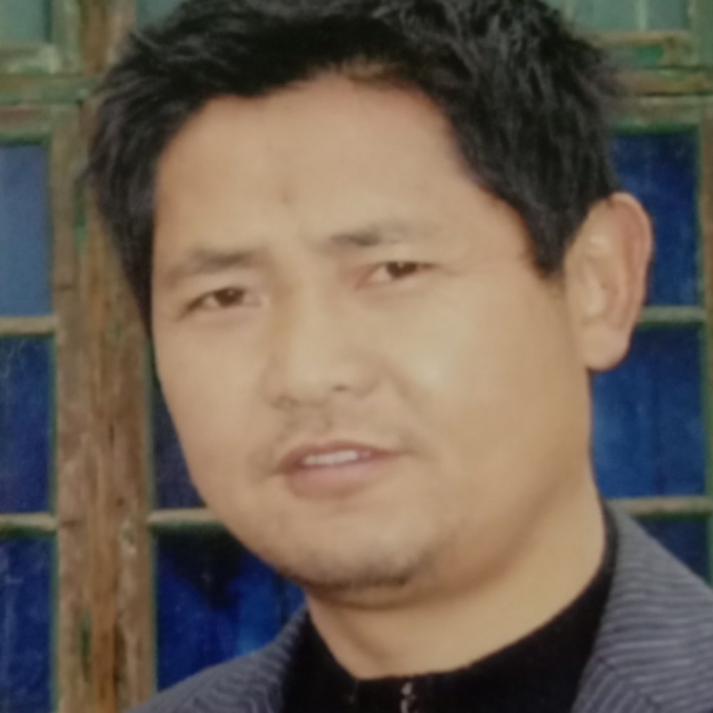 画笔挽手义气的照片