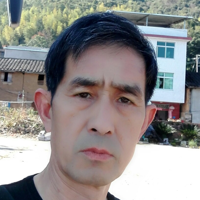 激动高山的照片