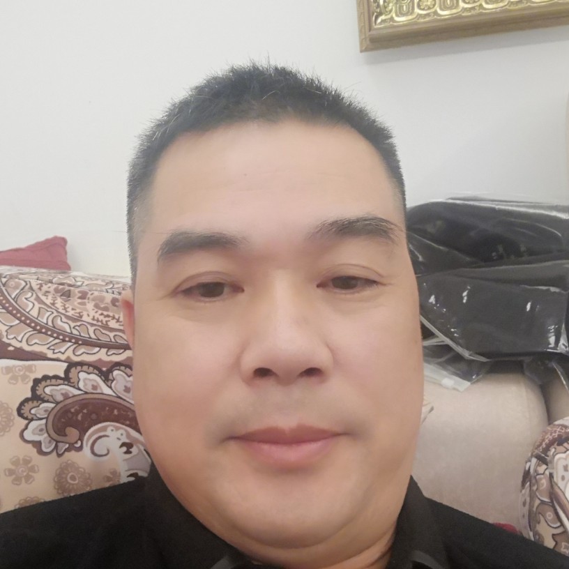 红牛与坚强的照片
