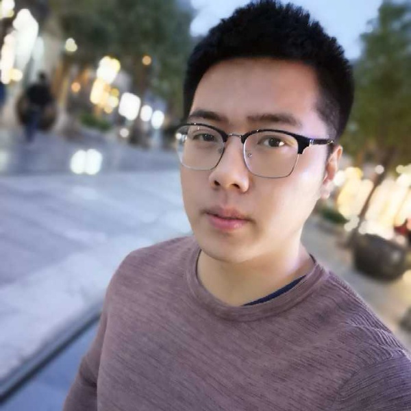 黄振浩的照片
