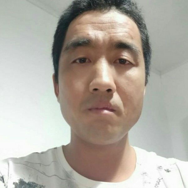 黑裤年轻的照片