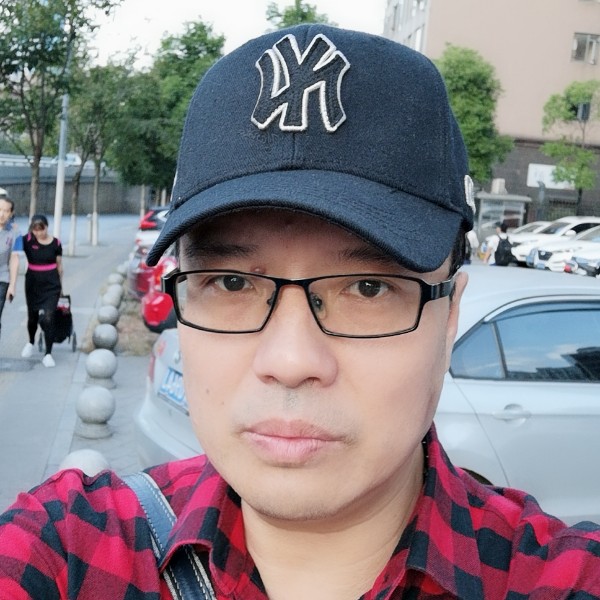 大灰狼汤姆的照片