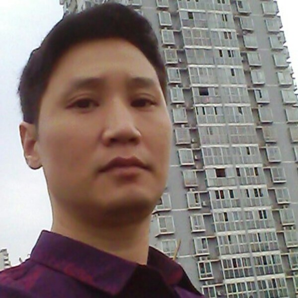 犀牛拾忆落后的照片
