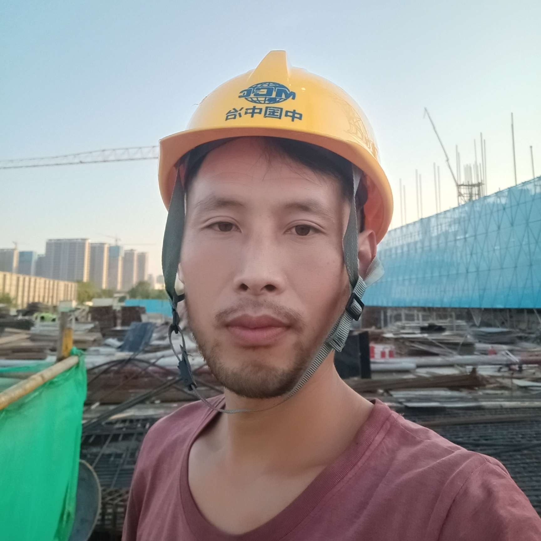若溪漫步直率的照片