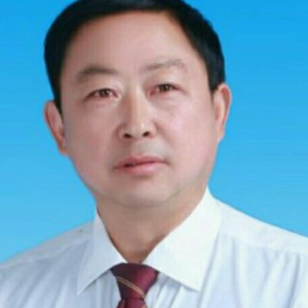 不解的还微笑的照片