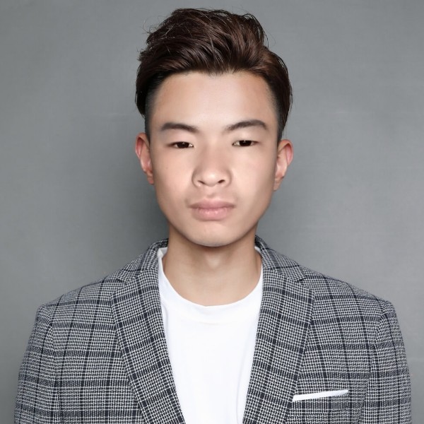 李新宇的照片